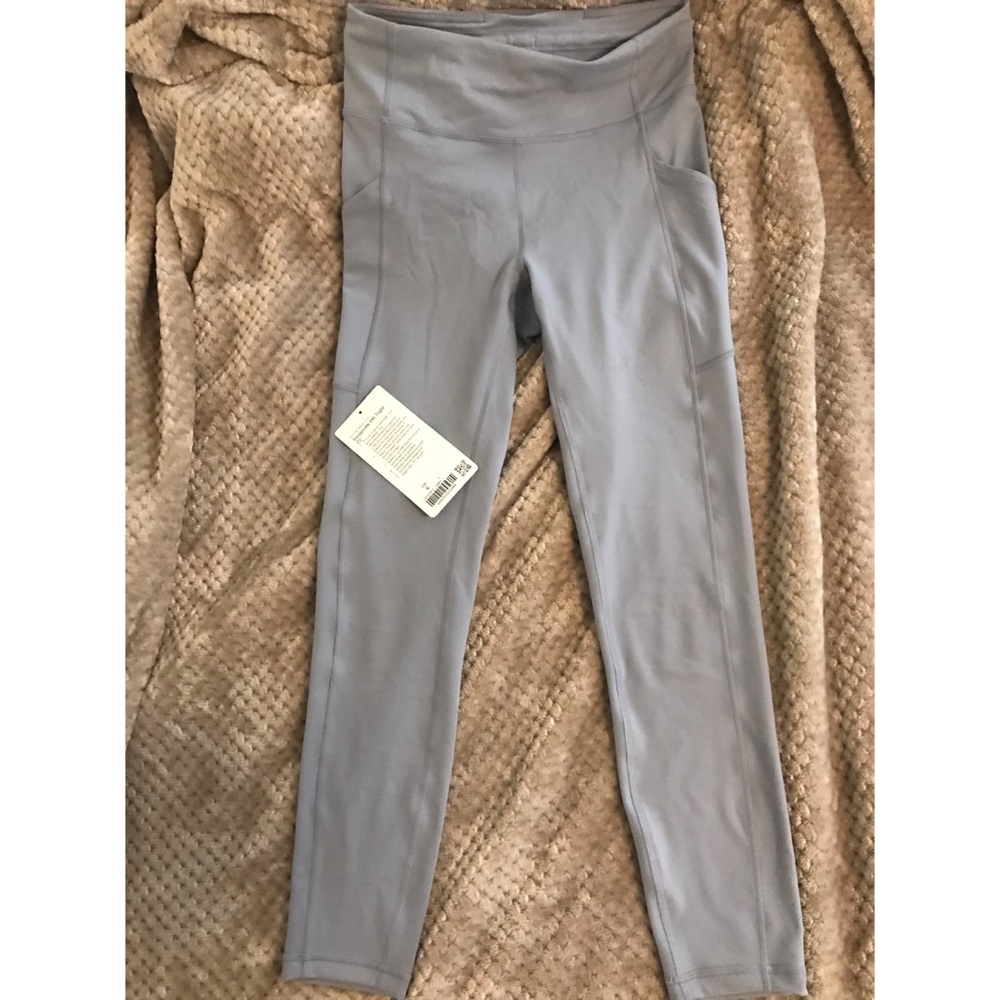 Lululemon invigorate chambray size 6!